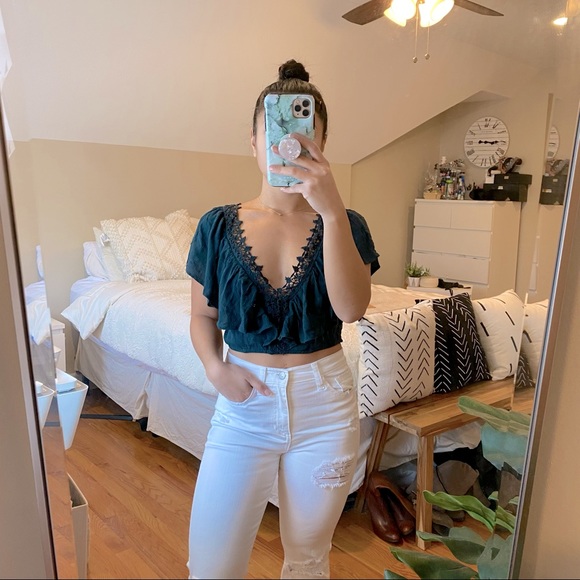 American Eagle Outfitters Tops - American Eagle Outfitters Crop Top